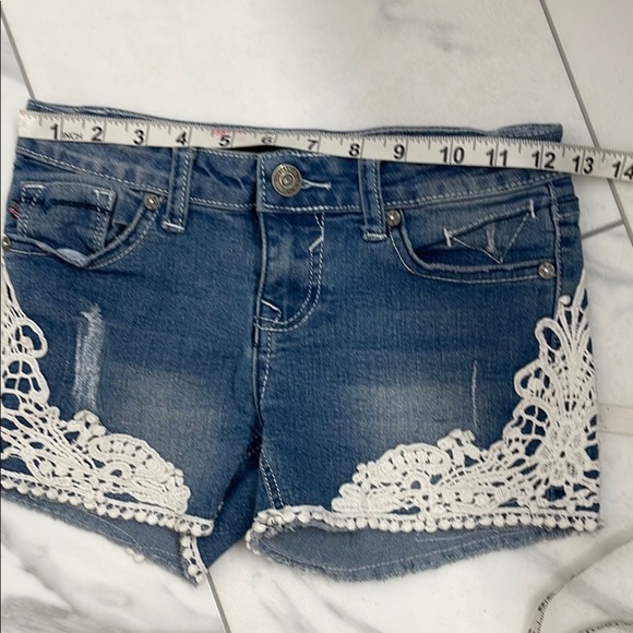 Vigoss The Jagger Short Blue Denim with Lace Appliqué & Distressed Kids Size 12 - Picture 9 of 12